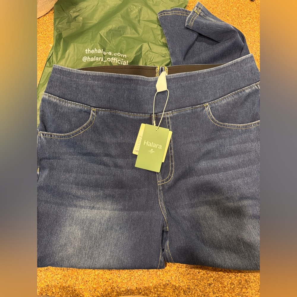 HALARA Dark Blue Wide Leg Flare Jeans - Picture 3 of 13